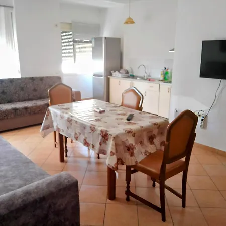 Apartament *